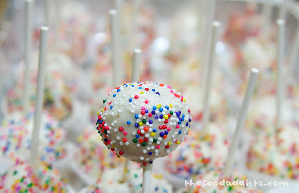 My friend Cecille wanted to make these Cheesecake Pops for her company 